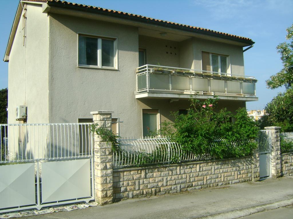 Apartment For Holidays In PUY מראה חיצוני תמונה