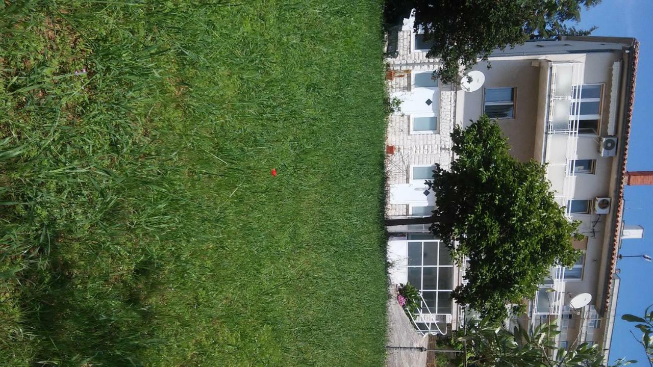 Apartment For Holidays In PUY מראה חיצוני תמונה
